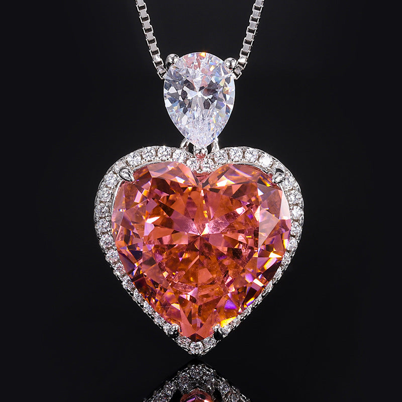 High carbon diamond temperament light luxury pendant heart-shaped main stone 15 * 15