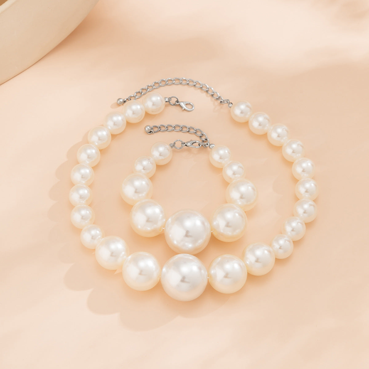 Cool Vintage Beaded Imitation Pearls