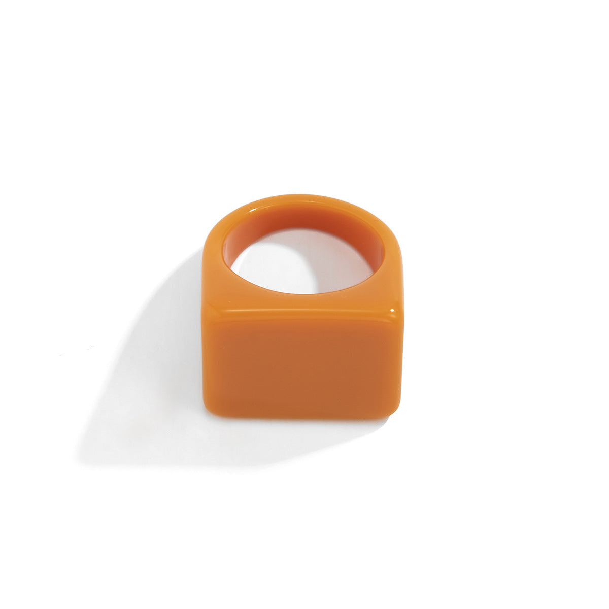 Simple and fashionable colored resin ring ring